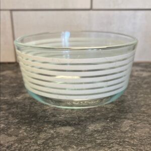 Vintage Glass Pyrex Bowl with White Stripes. Great condition